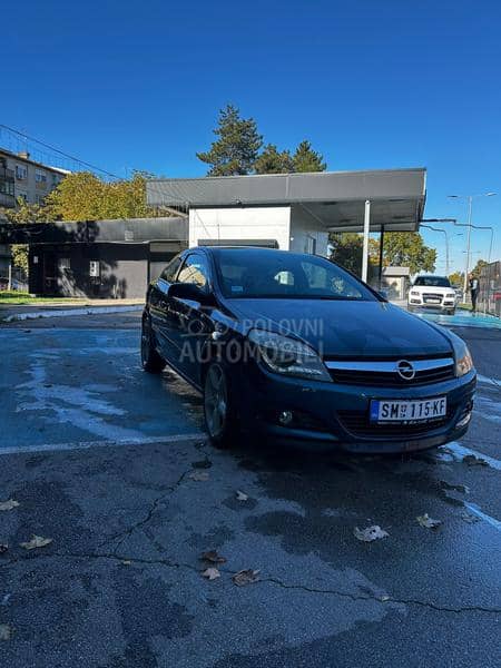 Opel Astra H GTC
