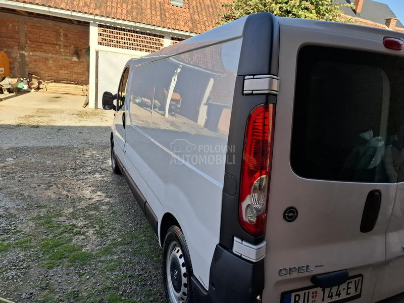 Opel Vivaro 2.5 CDTI LONG
