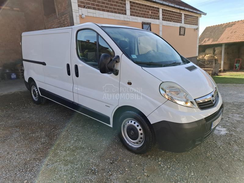 Opel Vivaro 2.5 CDTI LONG