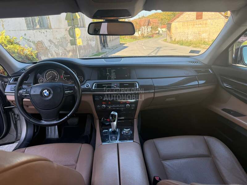 BMW 730 