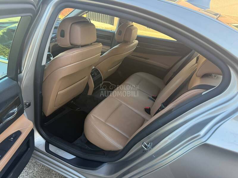 BMW 730 