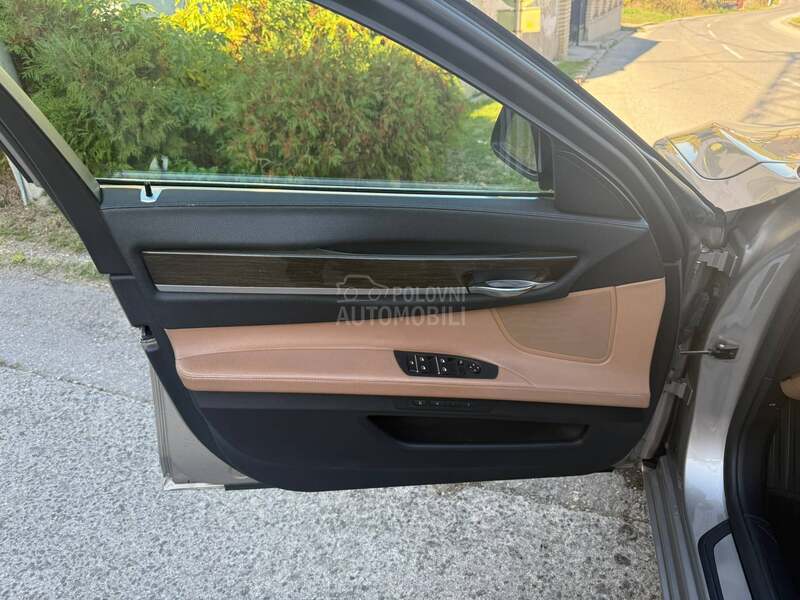 BMW 730 