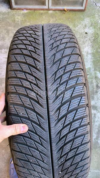 Michelin 235/60 R18 Zimska