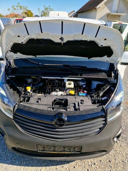 Opel Vivaro 1.6cdti Produžen klima