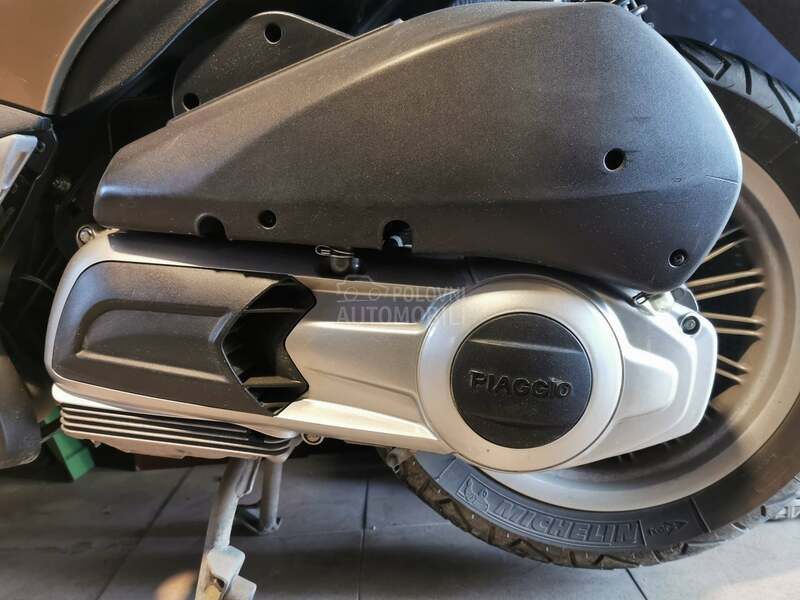 Piaggio Beverly 300