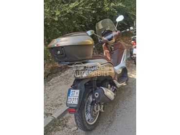 Piaggio Beverly 300