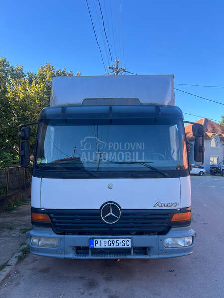 Mercedes Benz 818