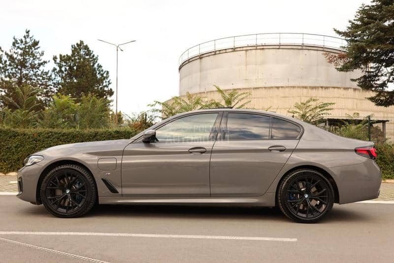 BMW 545 BMW 545e Xdrive-M