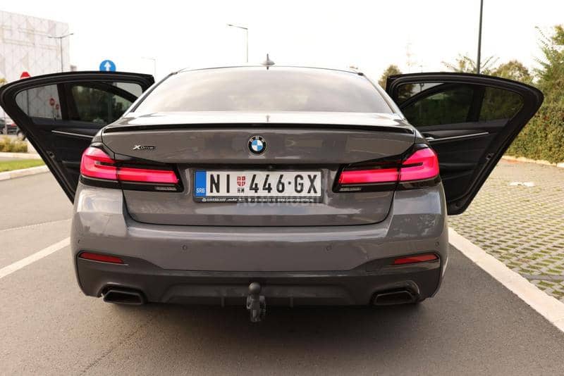 BMW 545 BMW 545e Xdrive-M