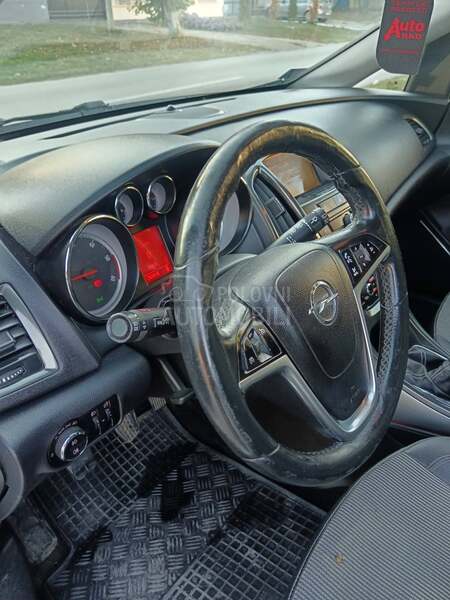 Opel Astra J titanium