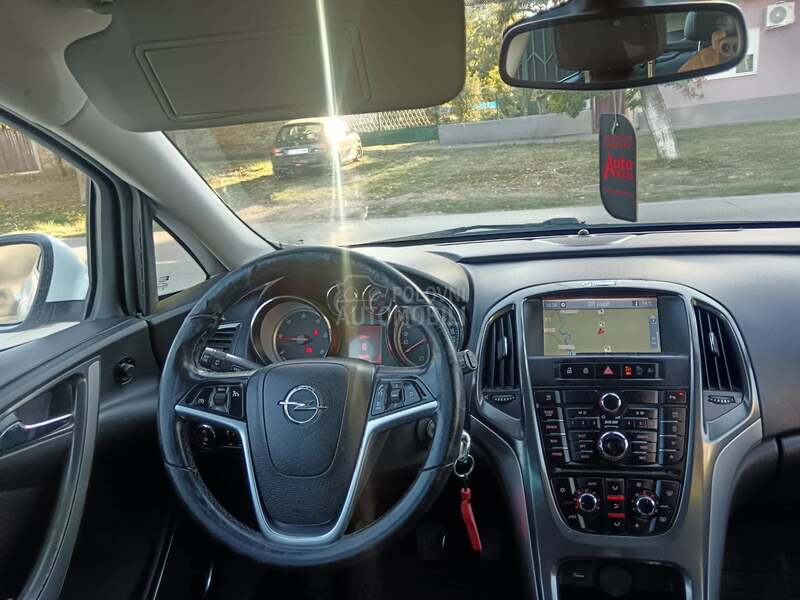 Opel Astra J titanium