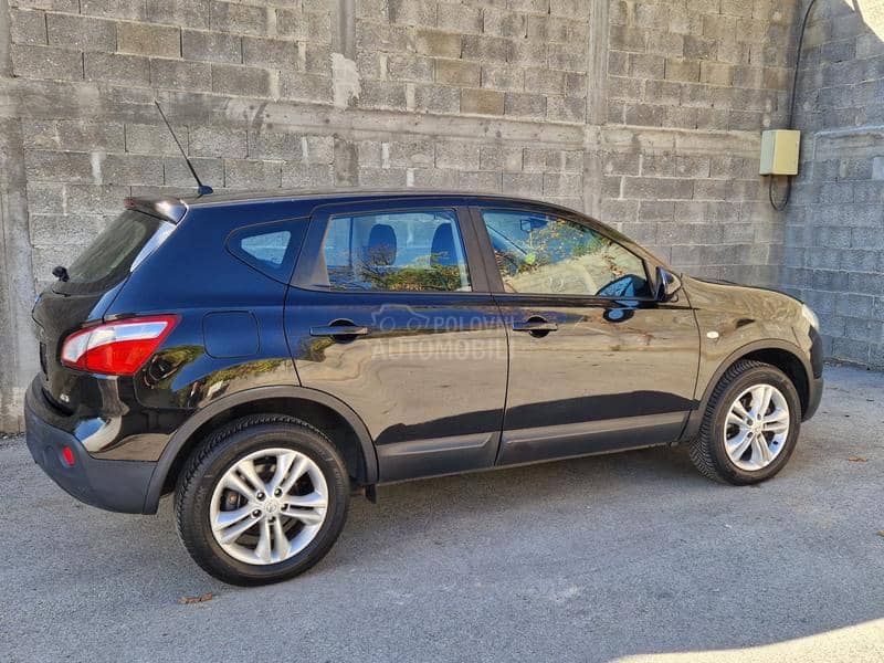 Nissan Qashqai 1.5 dci  E.X.T.R.A