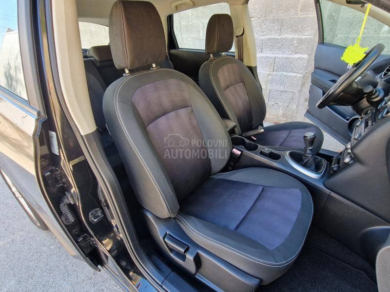 Nissan Qashqai 1.5 dci  E.X.T.R.A