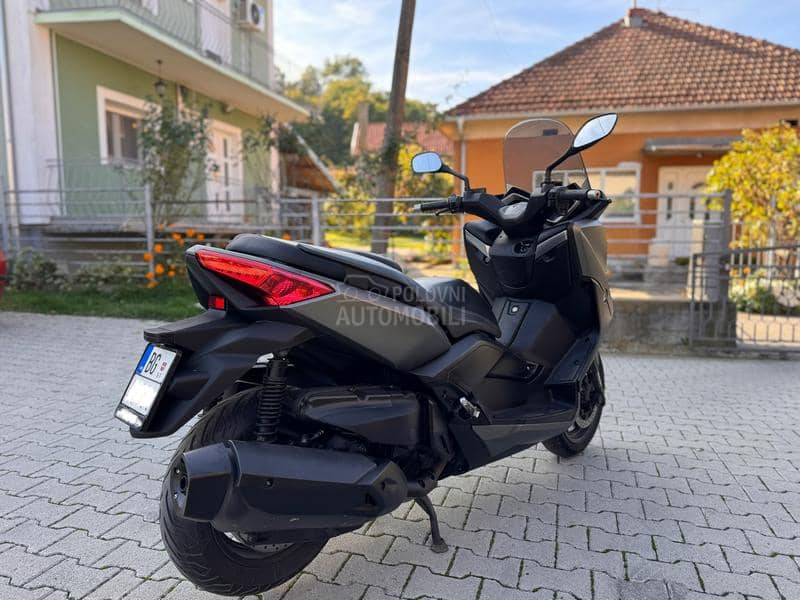 Yamaha Xmax 400
