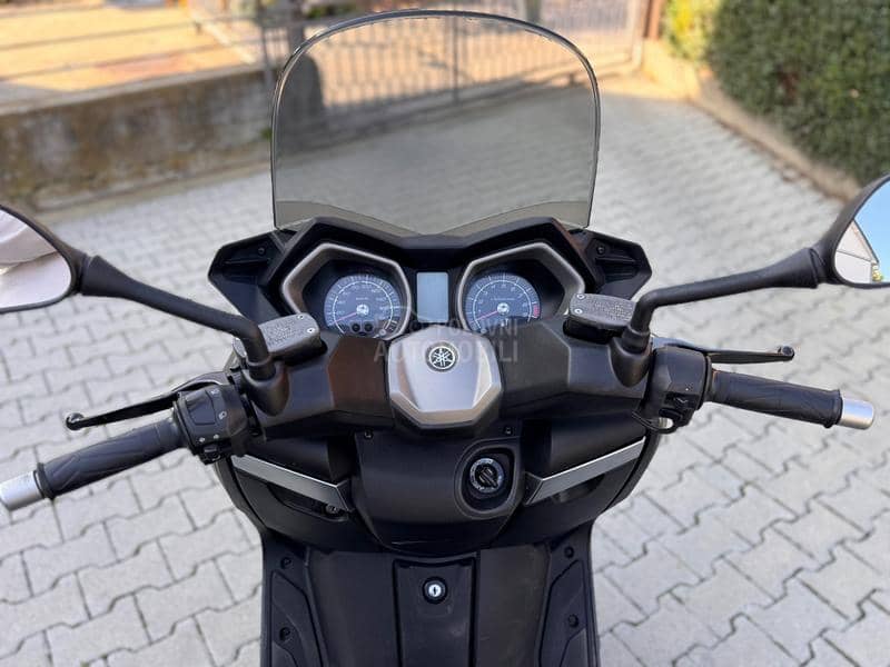 Yamaha Xmax 400