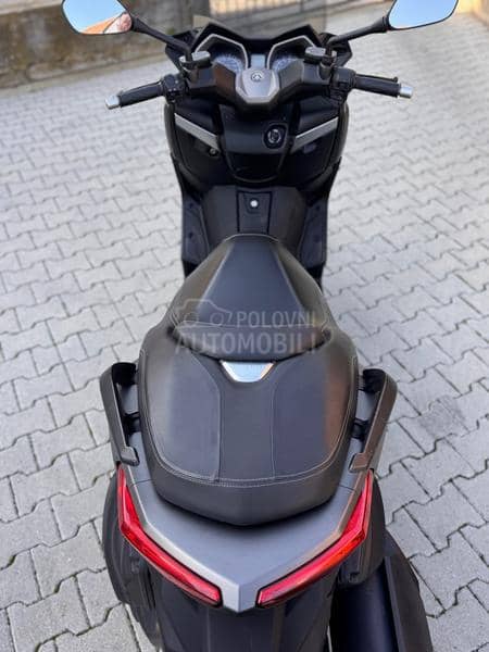 Yamaha Xmax 400