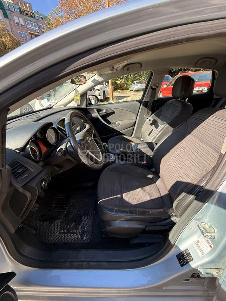 Opel Astra J 1.6 CDTI