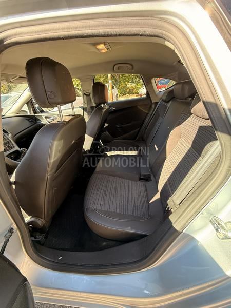 Opel Astra J 1.6 CDTI