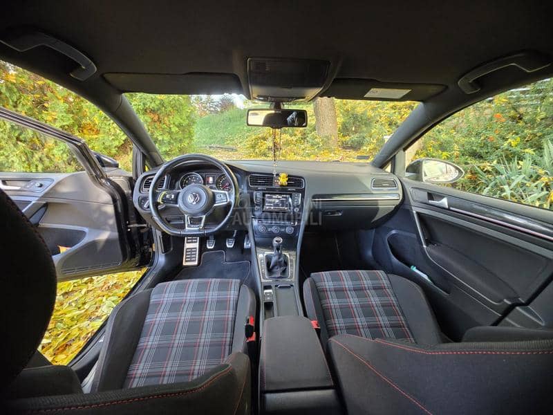 Volkswagen Golf 7 GTI