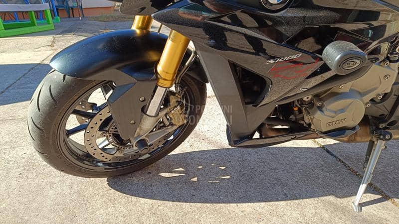 BMW S1000R
