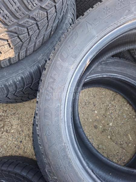 Dunlop 235/50 R18 Zimska