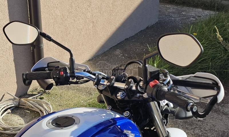 Suzuki SFV 650 Gladius