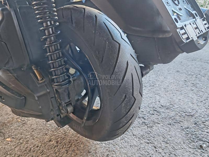 Yamaha XMax 400 ABS x Max 400 i