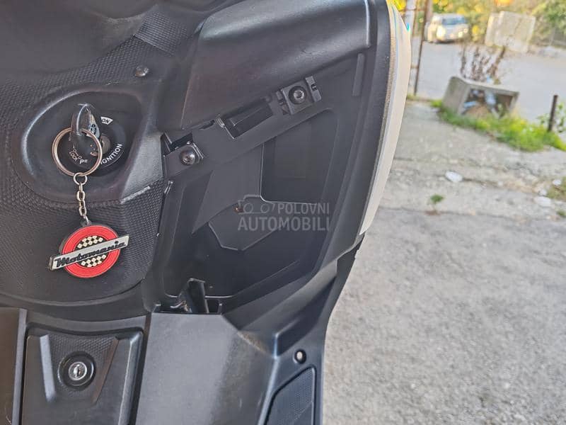 Yamaha XMax 400 ABS x Max 400 i