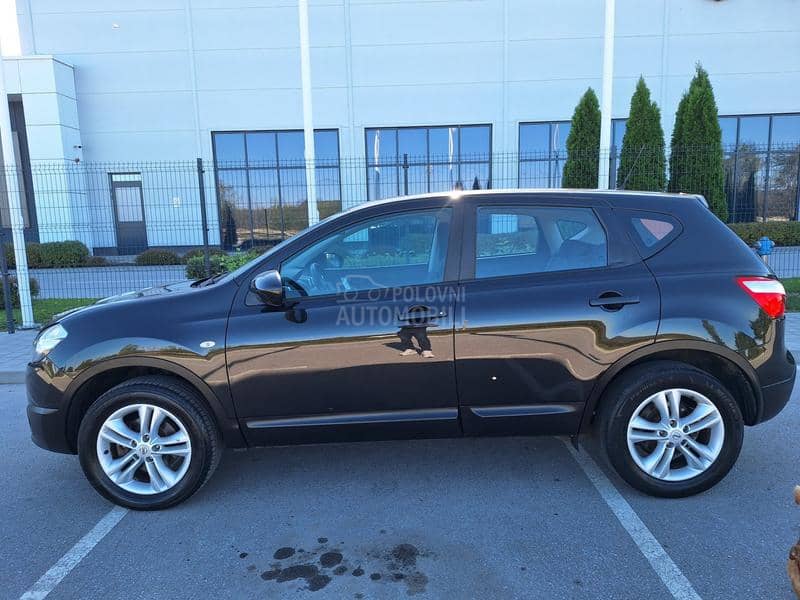 Nissan Qashqai  Nissan Qashqai