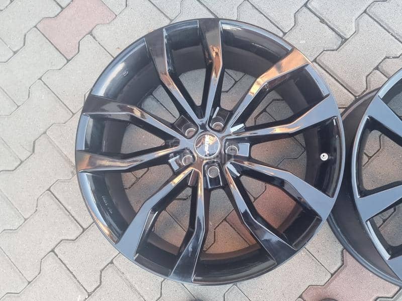 Aluminijumske felne ALUTEC 21" 5 x 112