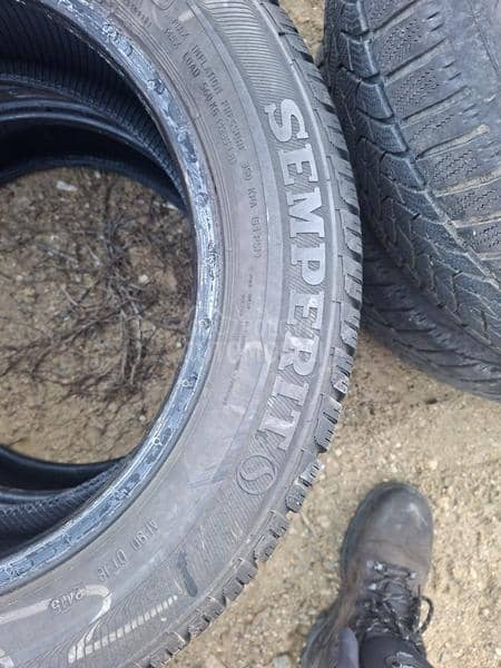 Semperit 185/60 R15 Zimska
