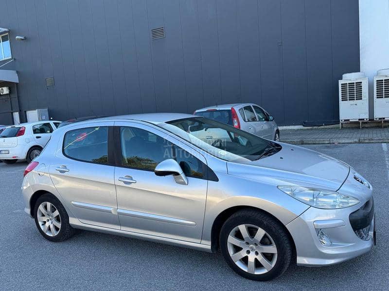 Peugeot 308 CH NOVO
