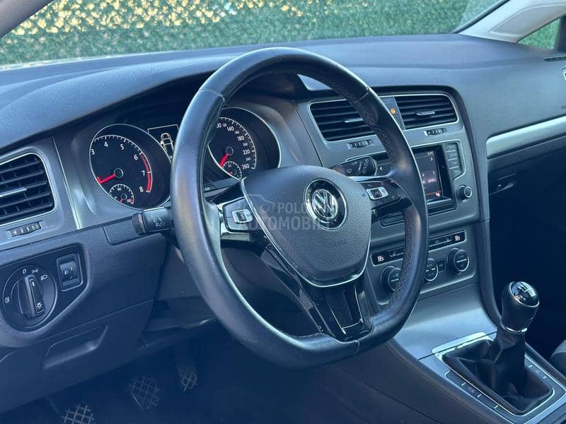 Volkswagen Golf 7 1.2 T.S.I/PANO