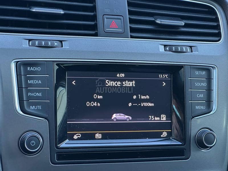 Volkswagen Golf 7 1.2 T.S.I/PANO