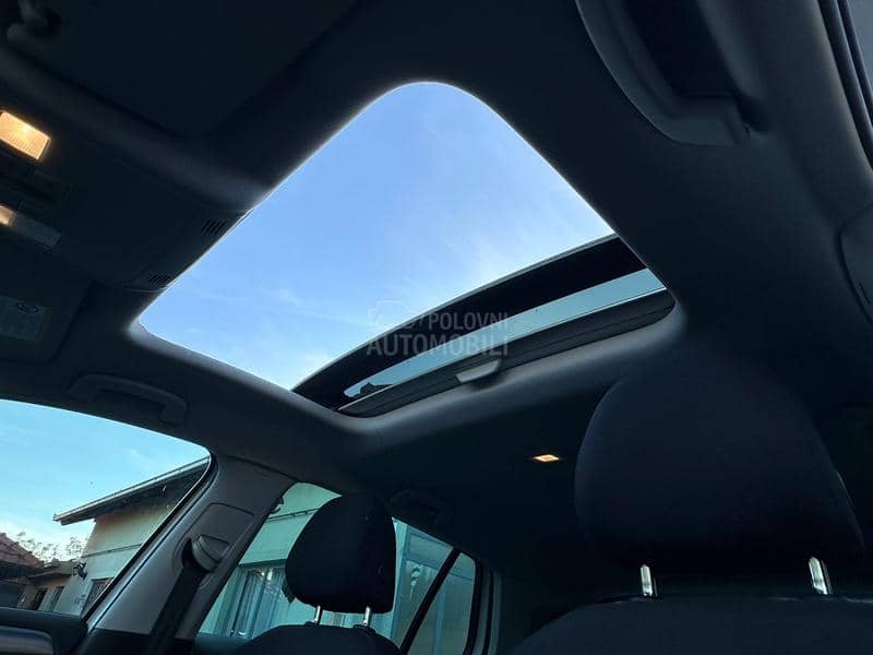 Volkswagen Golf 7 1.2 T.S.I/PANO