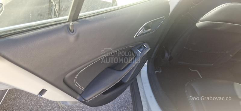Mercedes Benz GLA 200 sport