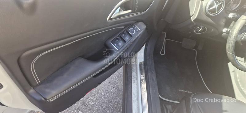 Mercedes Benz GLA 200 sport
