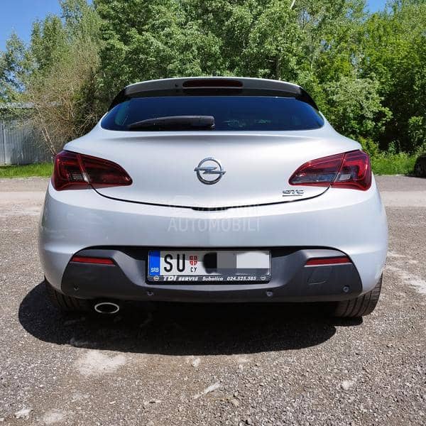 Opel Astra J GTC