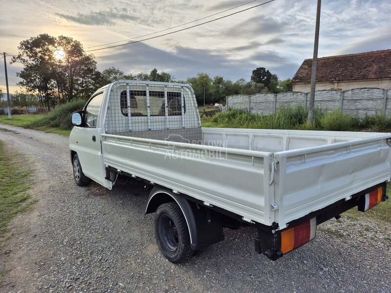 Hyundai H-1 2.5 DCI PUTAR