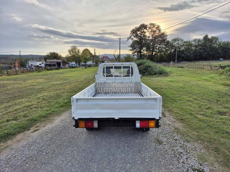 Hyundai H-1 2.5 DCI PUTAR