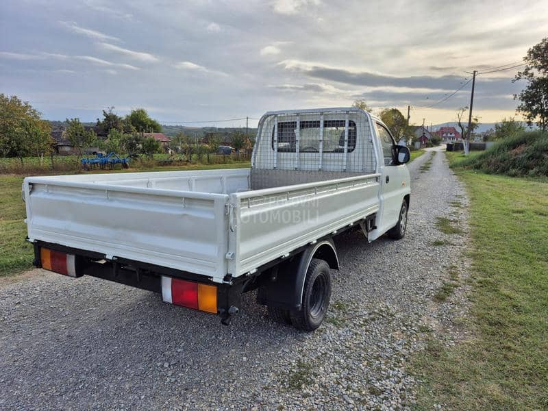 Hyundai H-1 2.5 DCI PUTAR