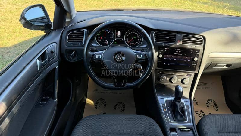 Volkswagen Golf 7 /NOV//LED/NAV/