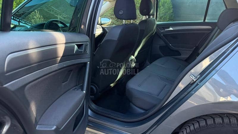 Volkswagen Golf 7 /NOV//LED/NAV/