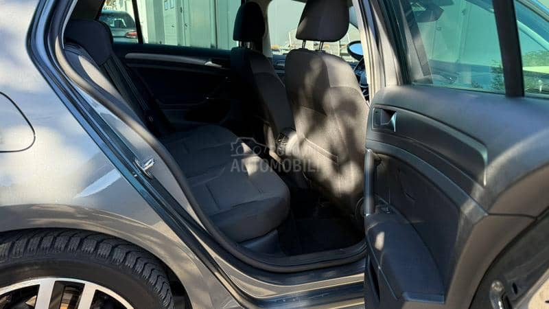 Volkswagen Golf 7 /NOV//LED/NAV/