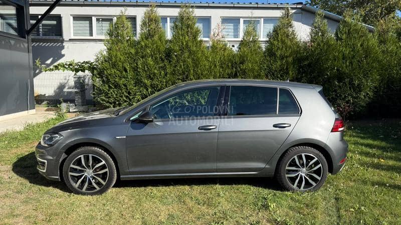 Volkswagen Golf 7 /NOV//LED/NAV/