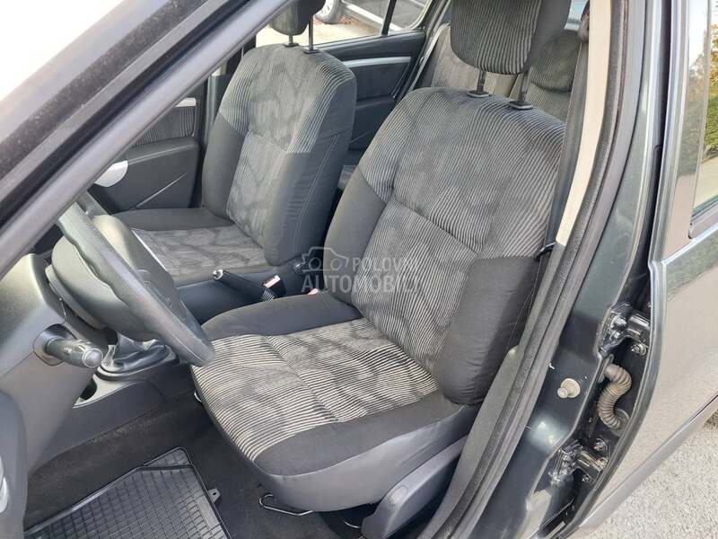 Dacia Sandero 1.6MPI  CH