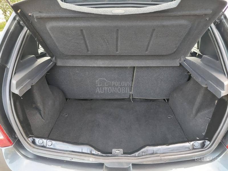 Dacia Sandero 1.6MPI  CH