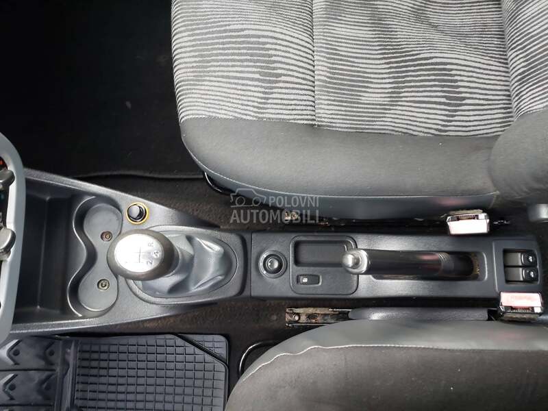 Dacia Sandero 1.6MPI  CH