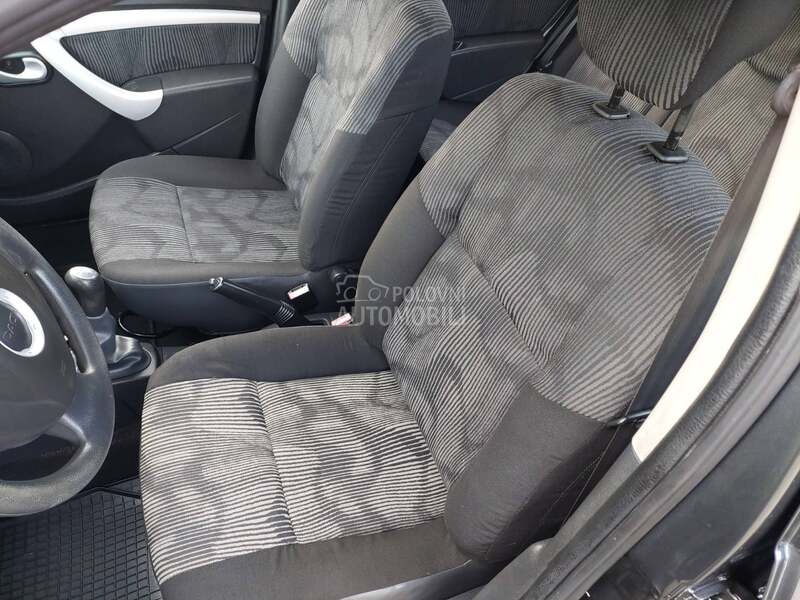 Dacia Sandero 1.6MPI  CH
