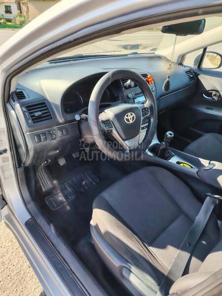 Toyota Avensis 2.0 D4D LUNA